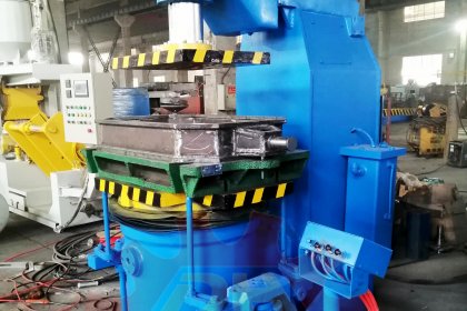 Z14系列微震壓實(shí)式造型機(jī)-1